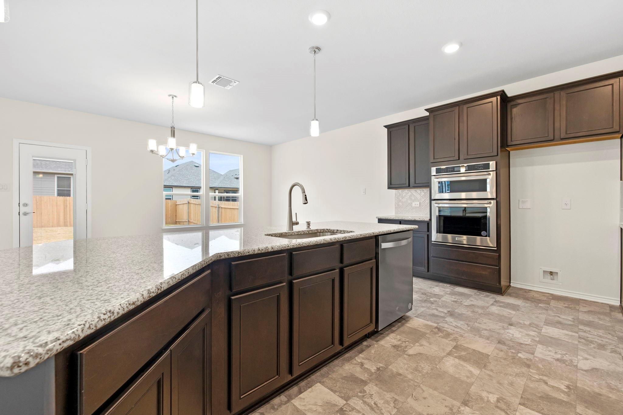 1917 Stringer Pass Leander TX 78641
