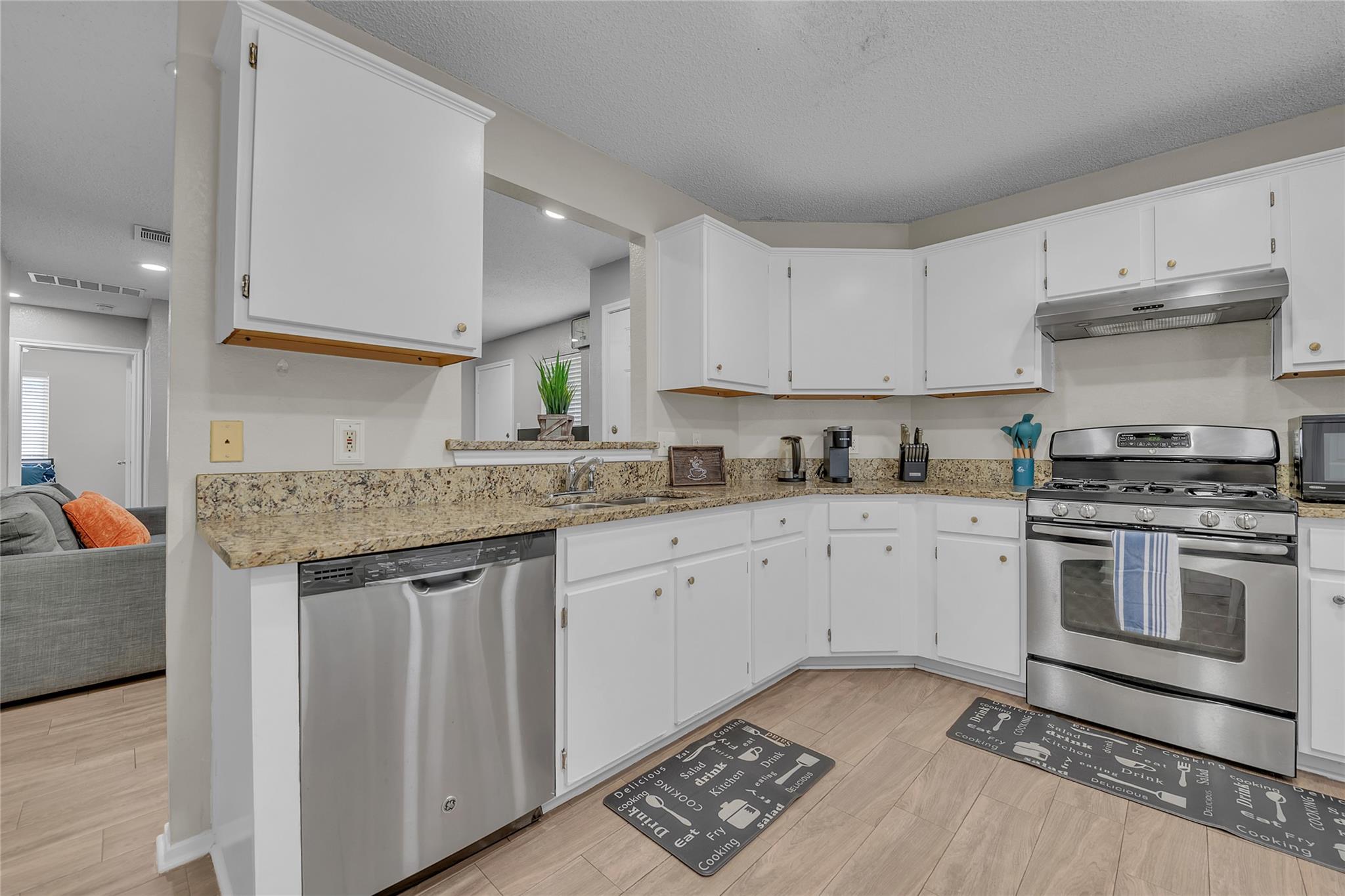 1507 Hollow Tree Boulevard Round Rock TX 78681