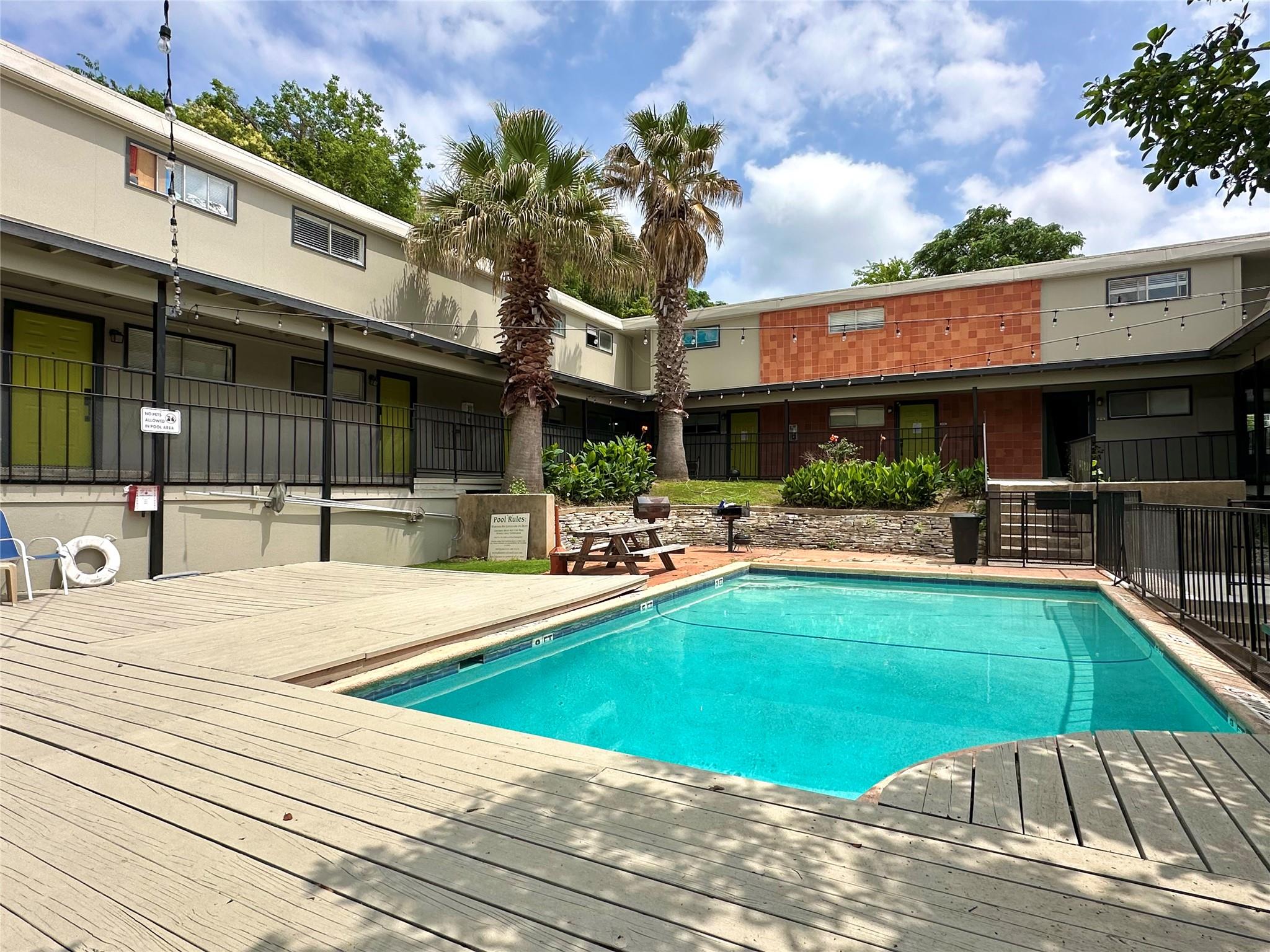1204 N Lbj Drive San Marcos TX 78666