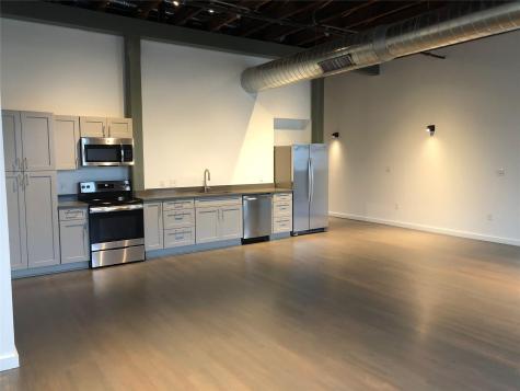 102 E 2nd Street Taylor TX 76574