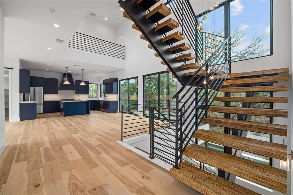 200 N Lake Hills Drive Austin TX 78733