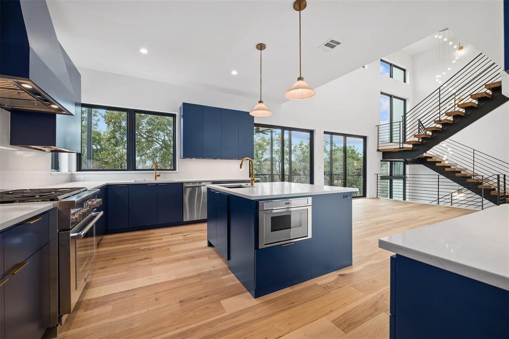 200 N Lake Hills Drive Austin TX 78733