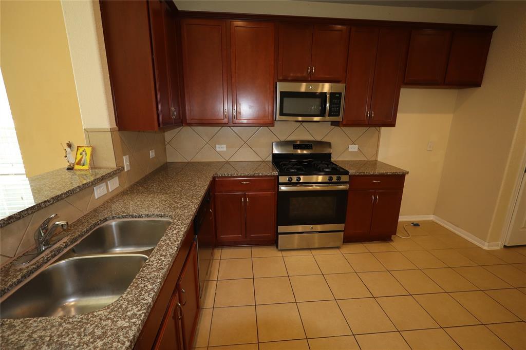5032 Irvine Lane Del Valle TX 78617