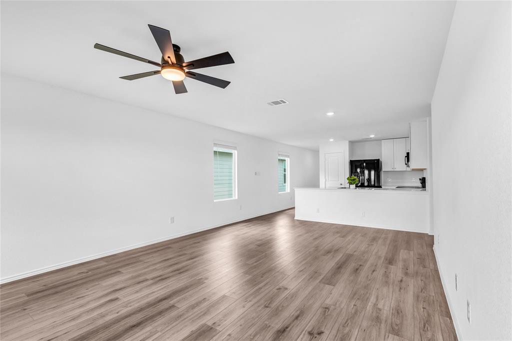 516 Rancho Del Cielo Loop Jarrell TX 76537