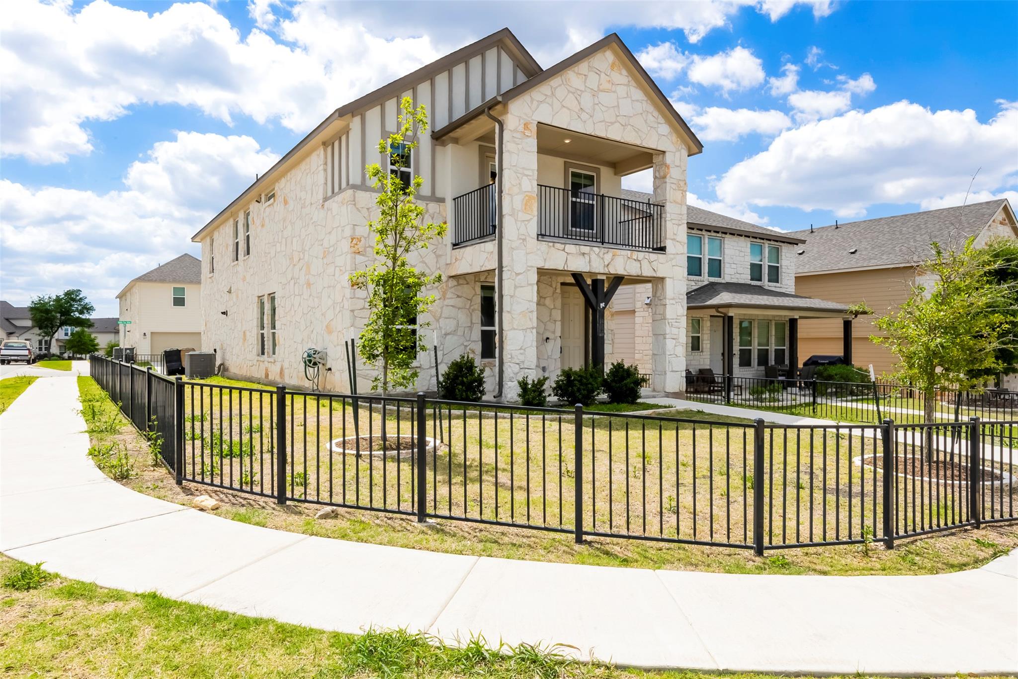 218 Glass Mountains Way Dripping Springs TX 78620
