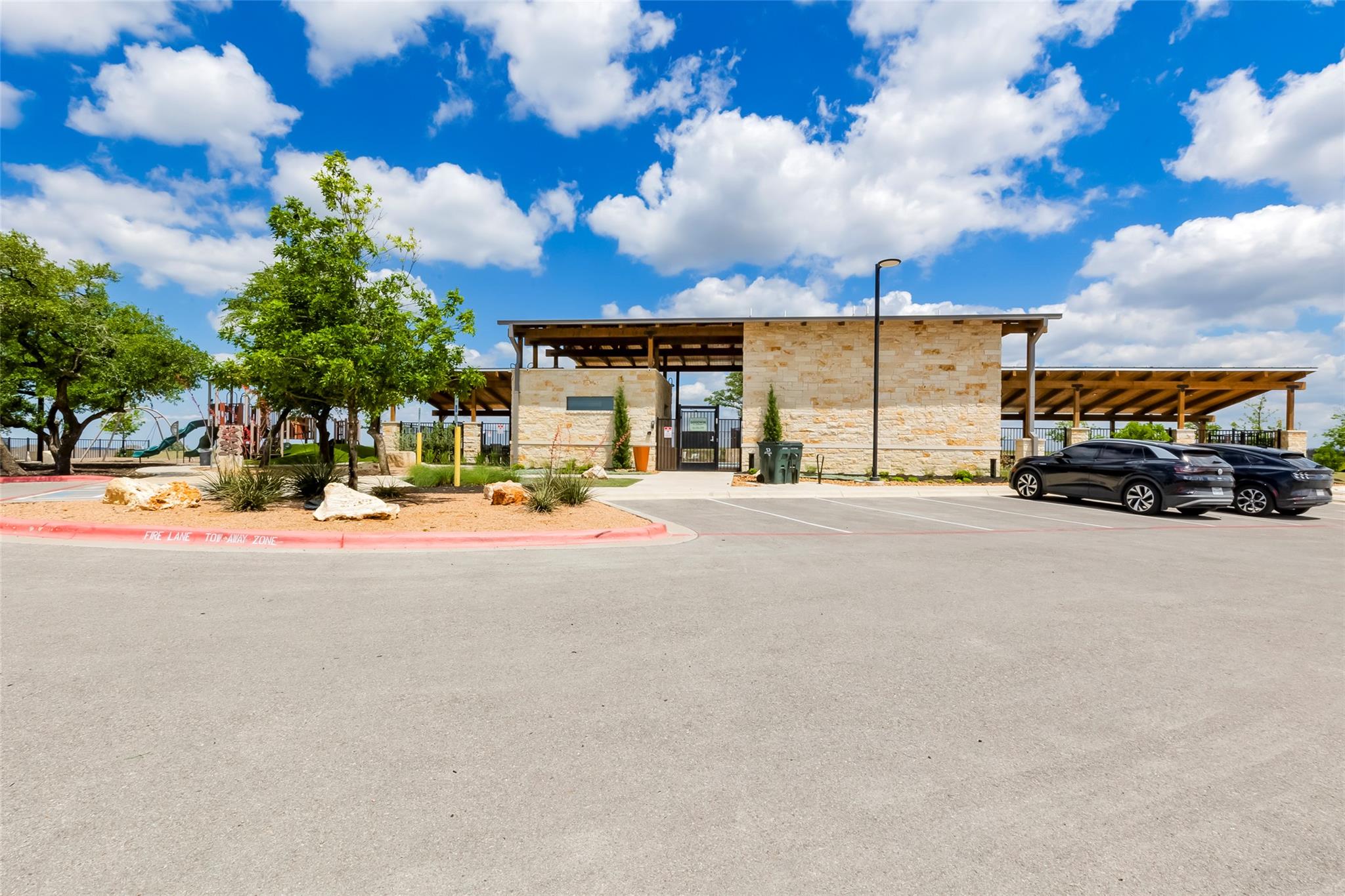 218 Glass Mountains Way Dripping Springs TX 78620