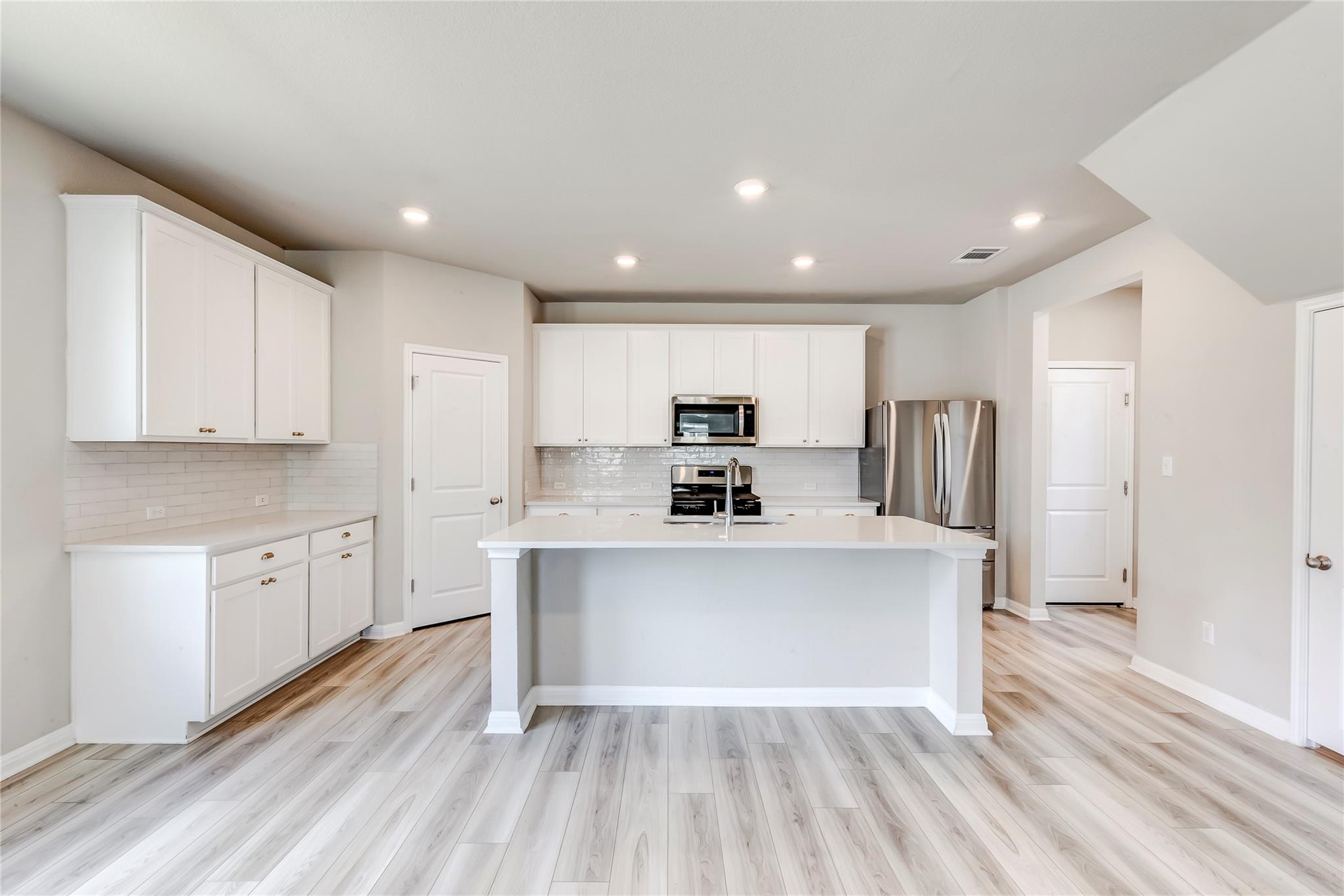 218 Glass Mountains Way Dripping Springs TX 78620