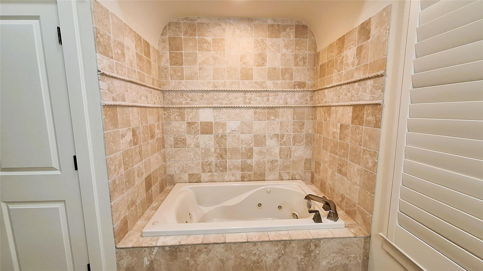 130 Squires Drive Lakeway TX 78734