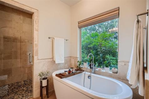 21825 Briarcliff Drive Spicewood TX 78669