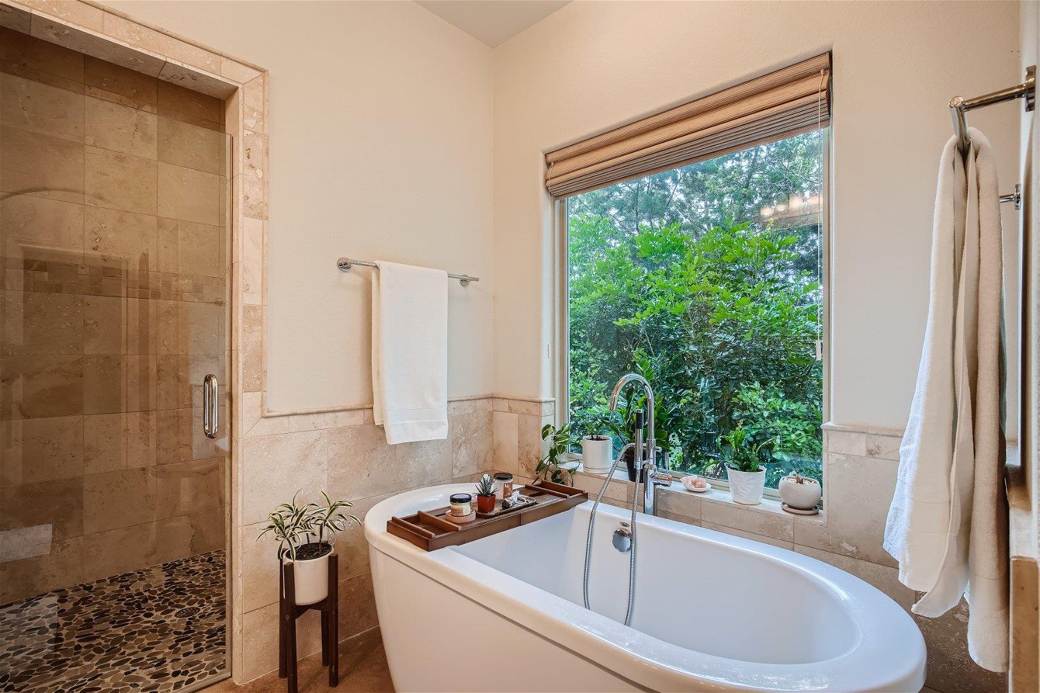 21825 Briarcliff Drive Spicewood TX 78669