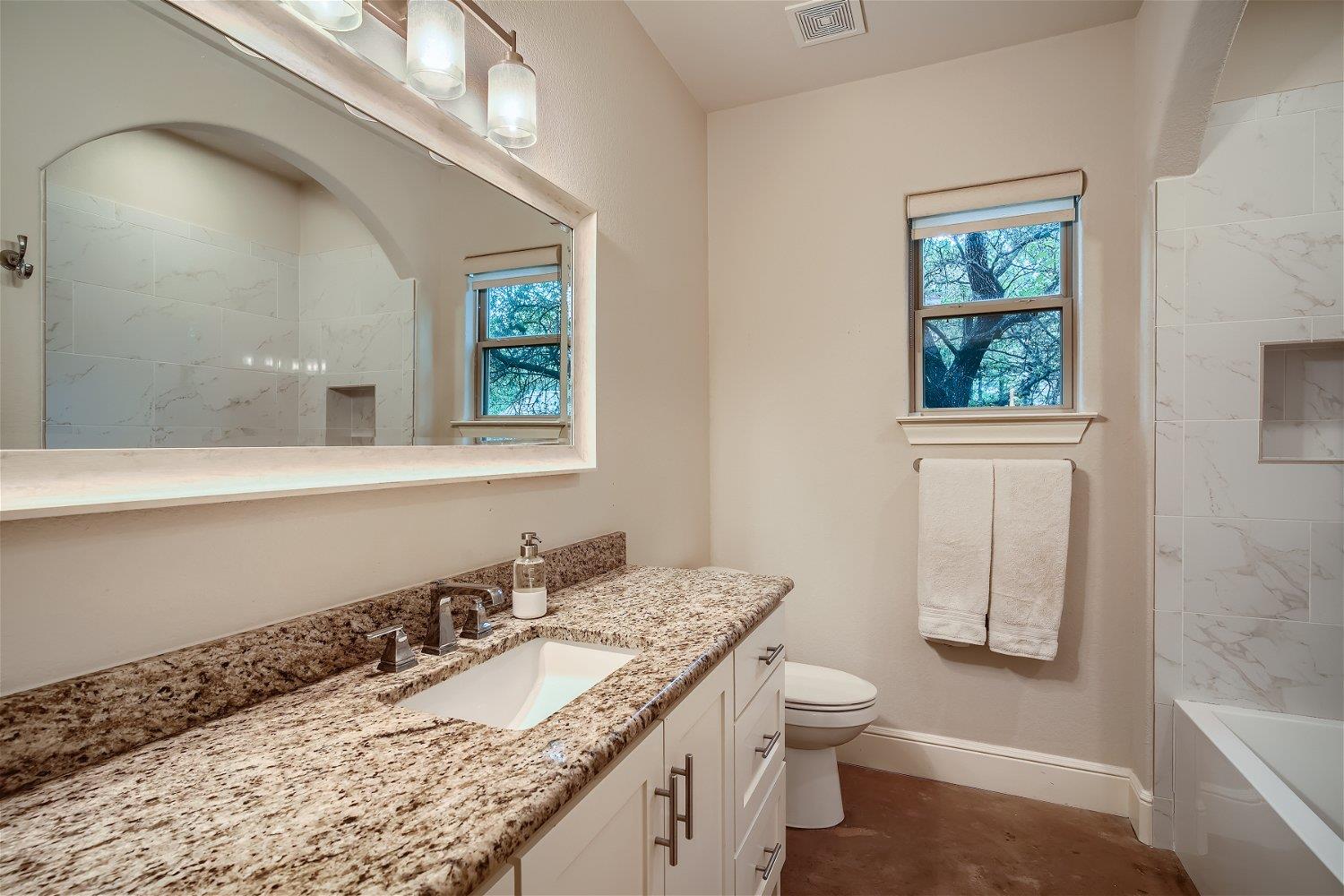 21825 Briarcliff Drive Spicewood TX 78669