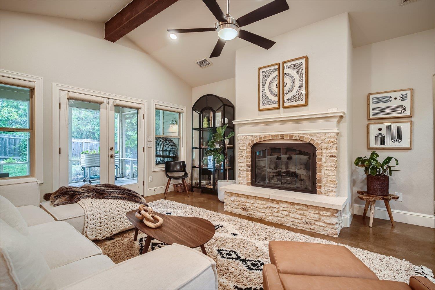 21825 Briarcliff Drive Spicewood TX 78669
