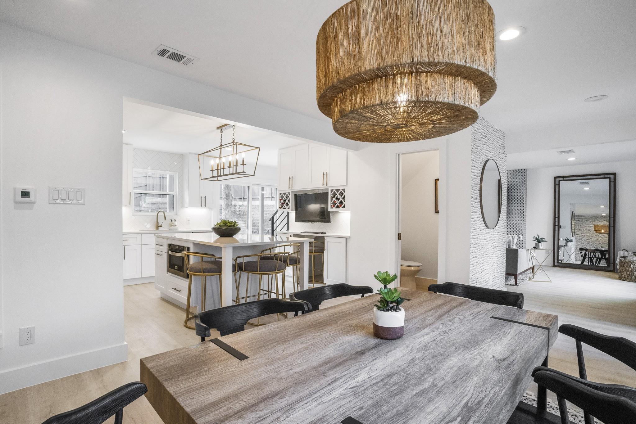 2001 Wychwood Drive Austin TX 78746