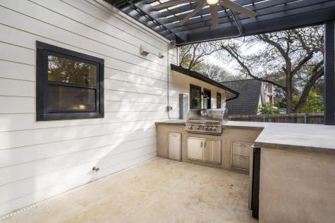 2001 Wychwood Drive Austin TX 78746