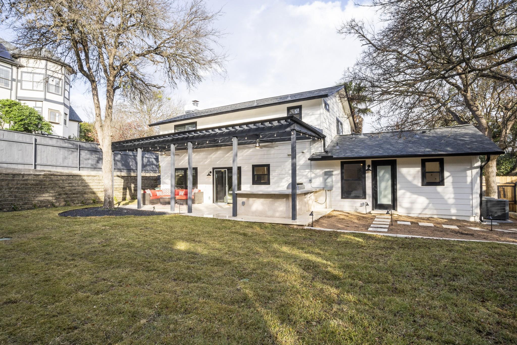 2001 Wychwood Drive Austin TX 78746