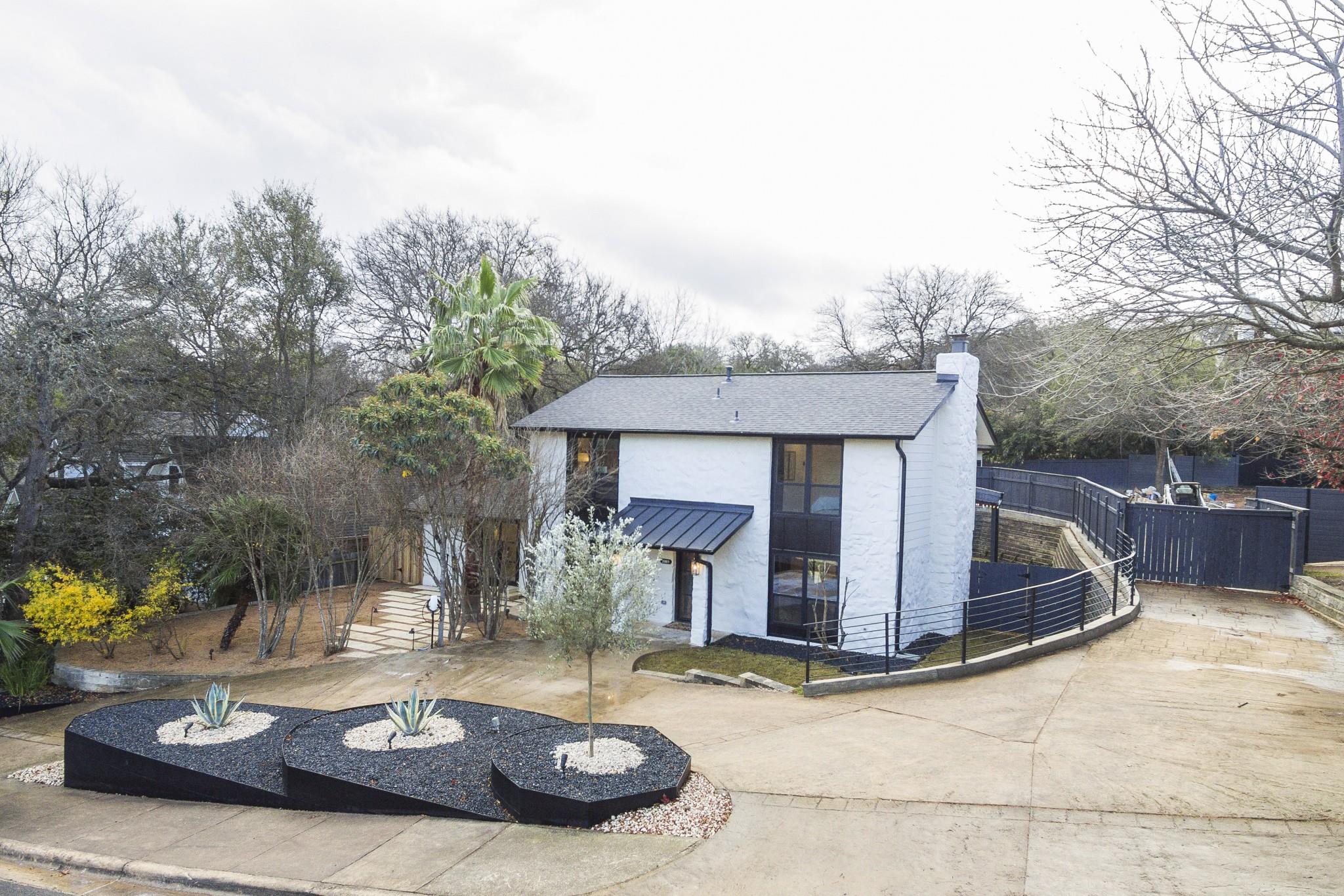 2001 Wychwood Drive Austin TX 78746