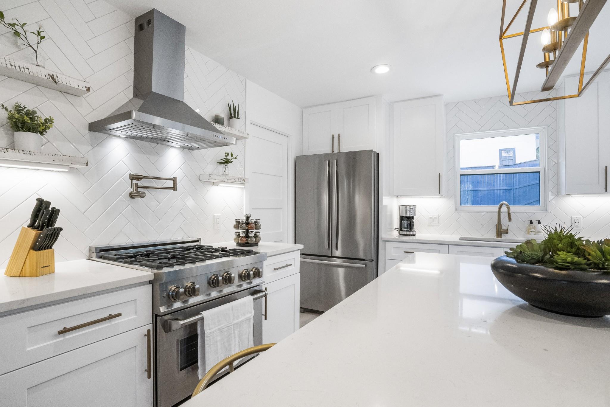 2001 Wychwood Drive Austin TX 78746