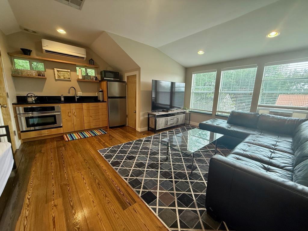 4517 Shoalwood Avenue Austin TX 78756