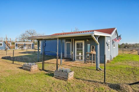 2200 Highway 21 E Paige TX 78659