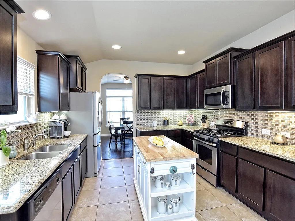 141 Florenz Lane Georgetown TX 78628