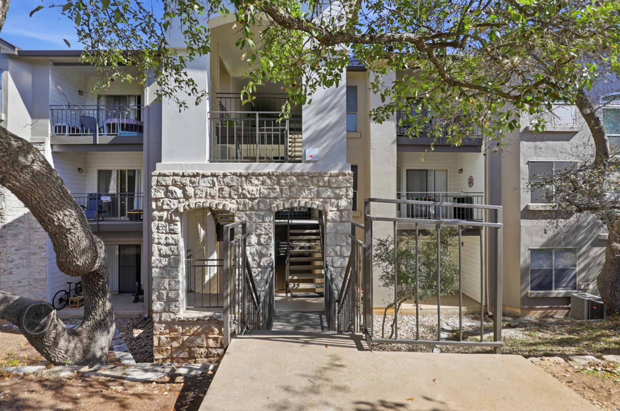 6000 Shepherd Mountain Cove Austin TX 78730