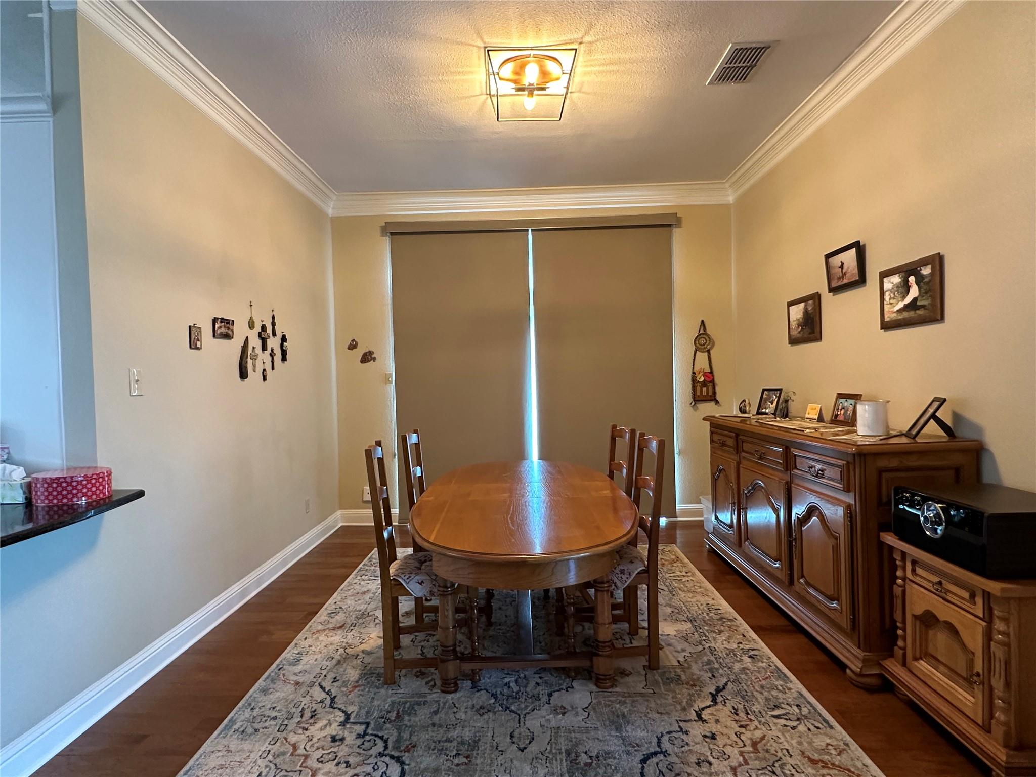 7406 Curly Leaf Cove Austin TX 78750