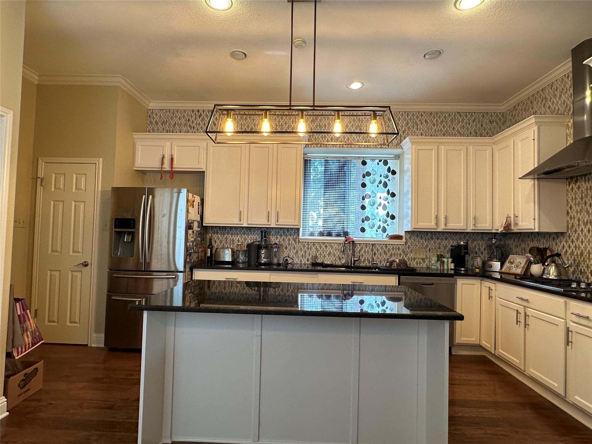 7406 Curly Leaf Cove Austin TX 78750