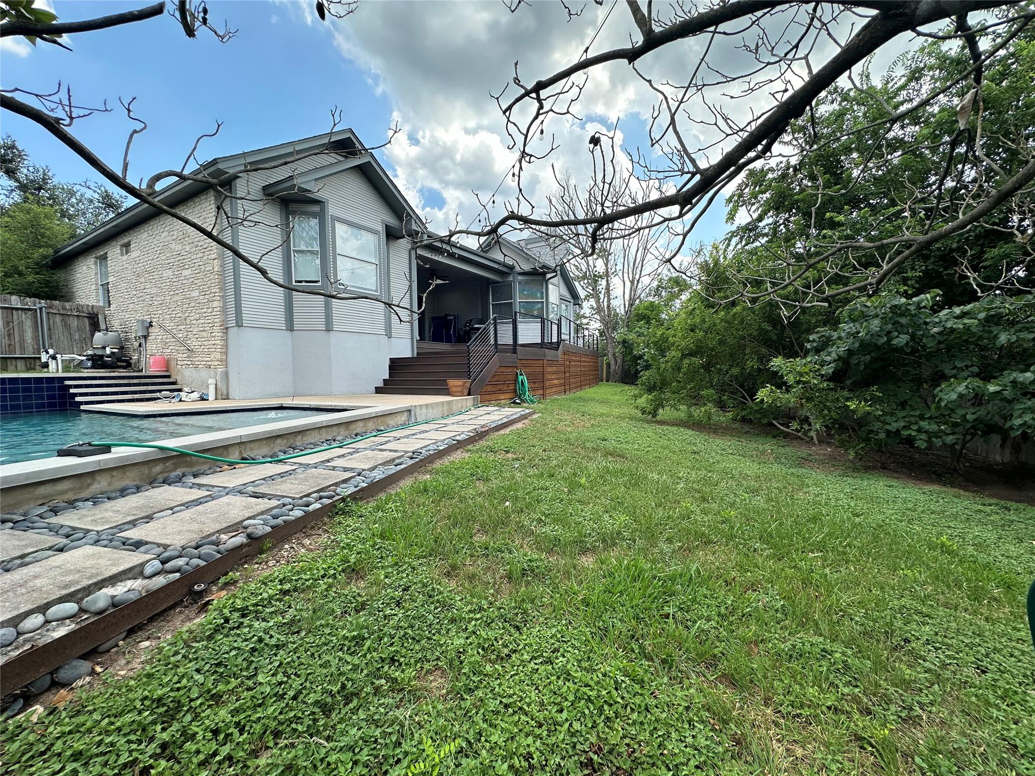 7406 Curly Leaf Cove Austin TX 78750