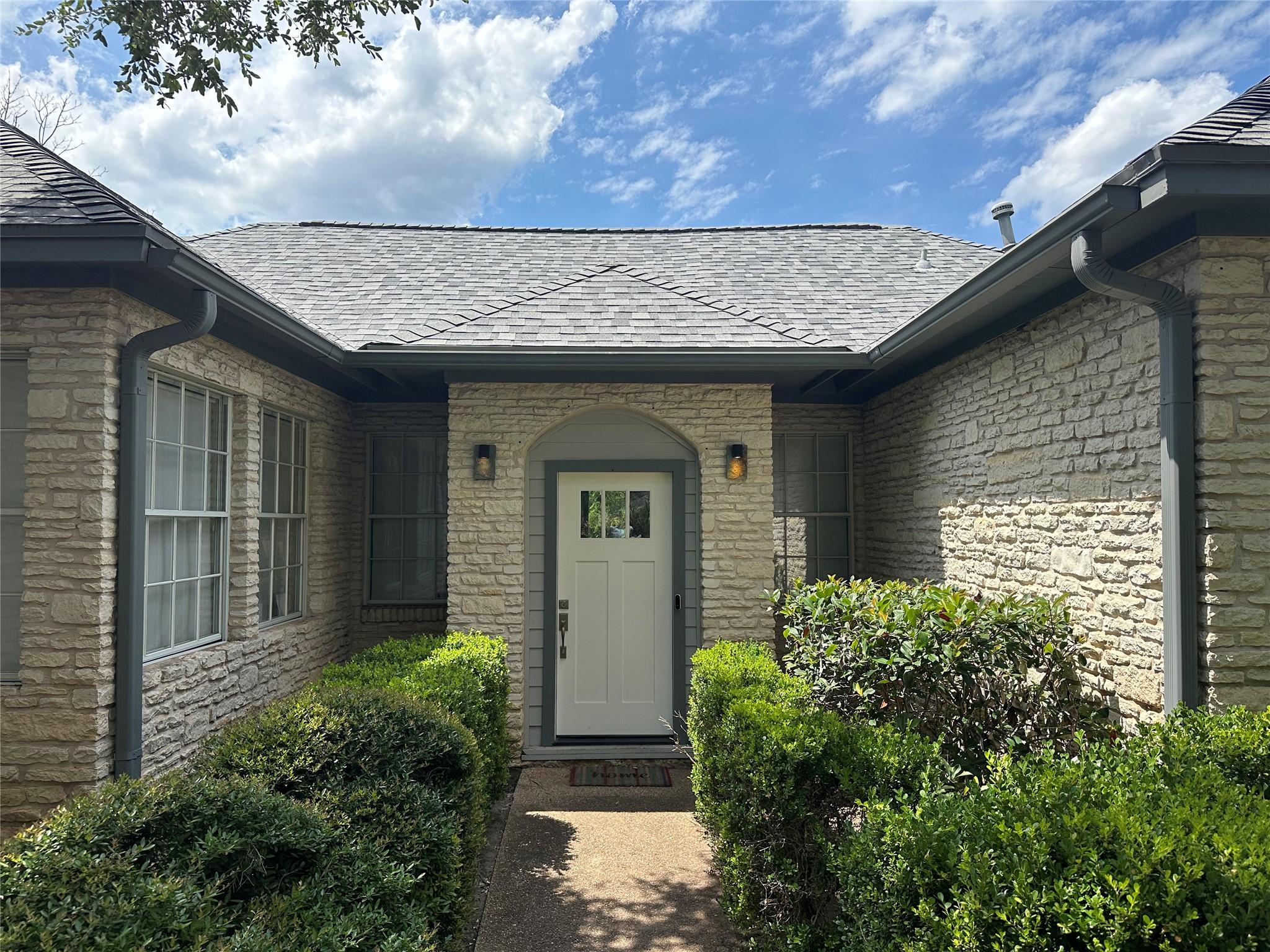 7406 Curly Leaf Cove Austin TX 78750