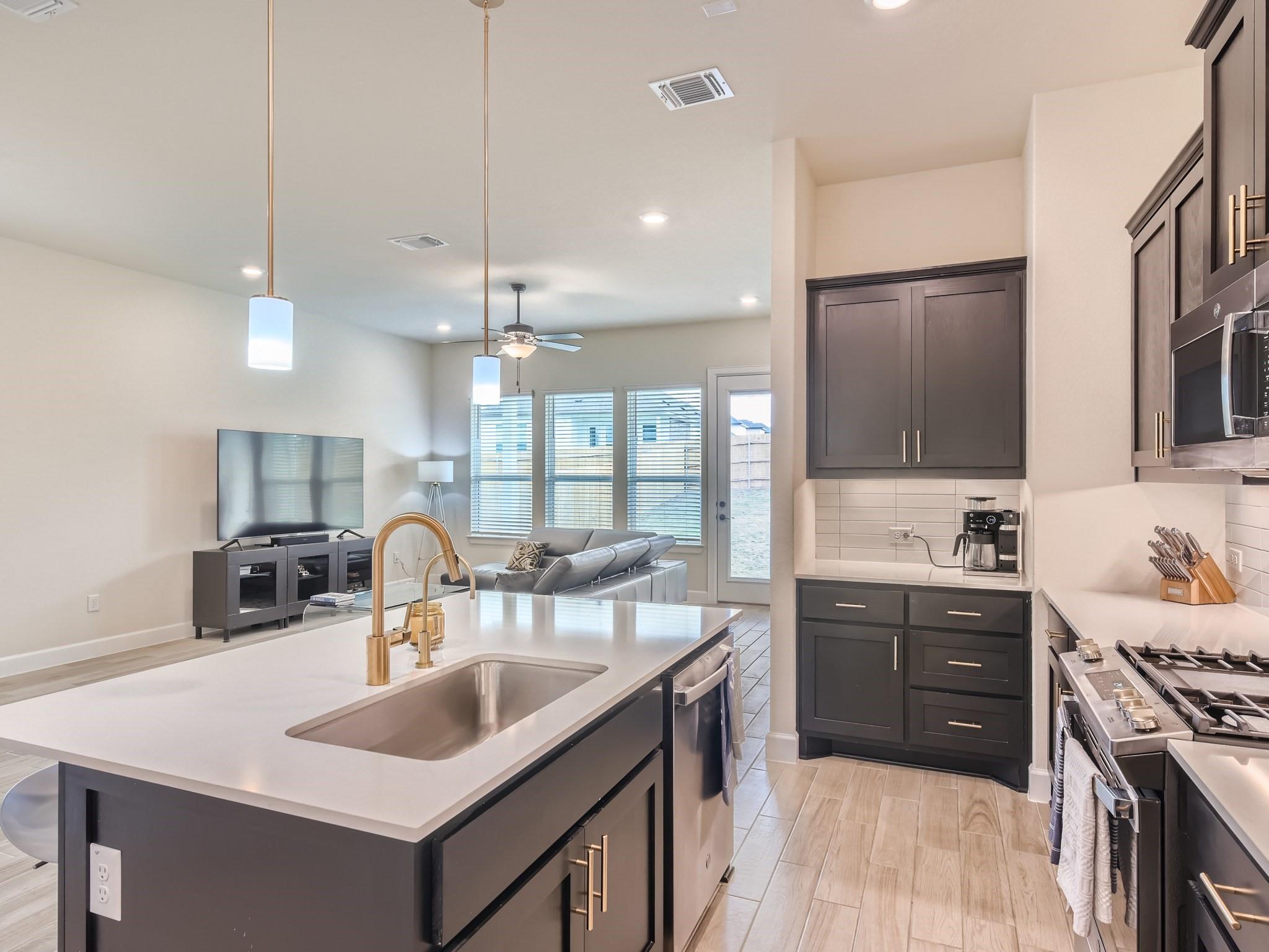 4503 Cool Gray Cove Austin TX 78747