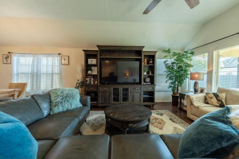 236 Crystal City Creek Buda TX 78610