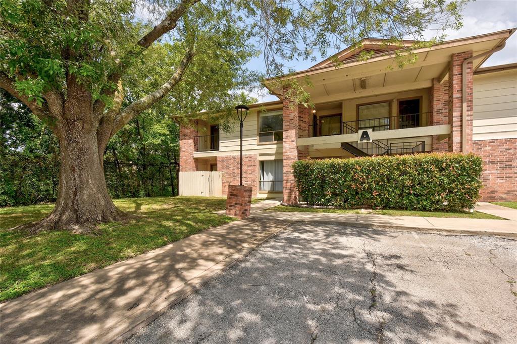 1705 Crossing Place Austin TX 78741