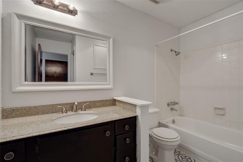 1705 Crossing Place Austin TX 78741