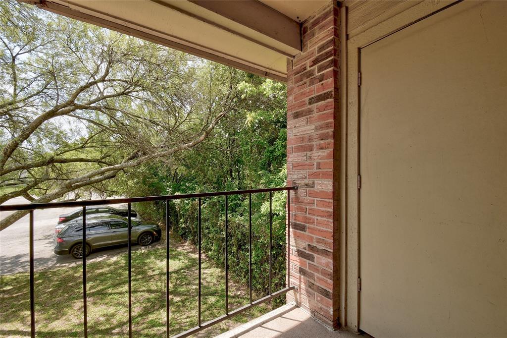 1705 Crossing Place Austin TX 78741