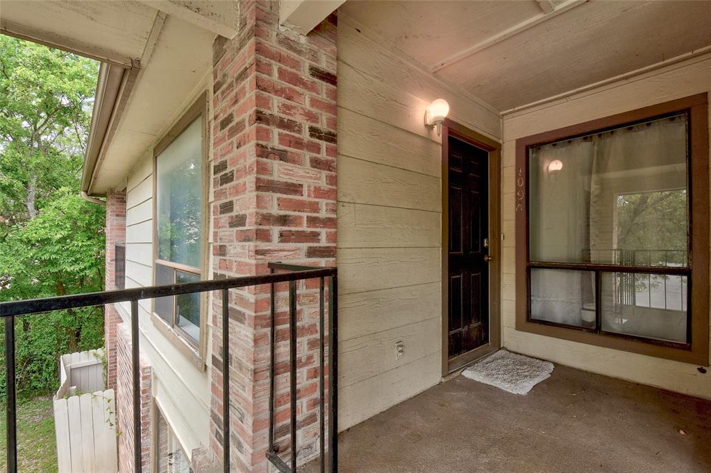 1705 Crossing Place Austin TX 78741