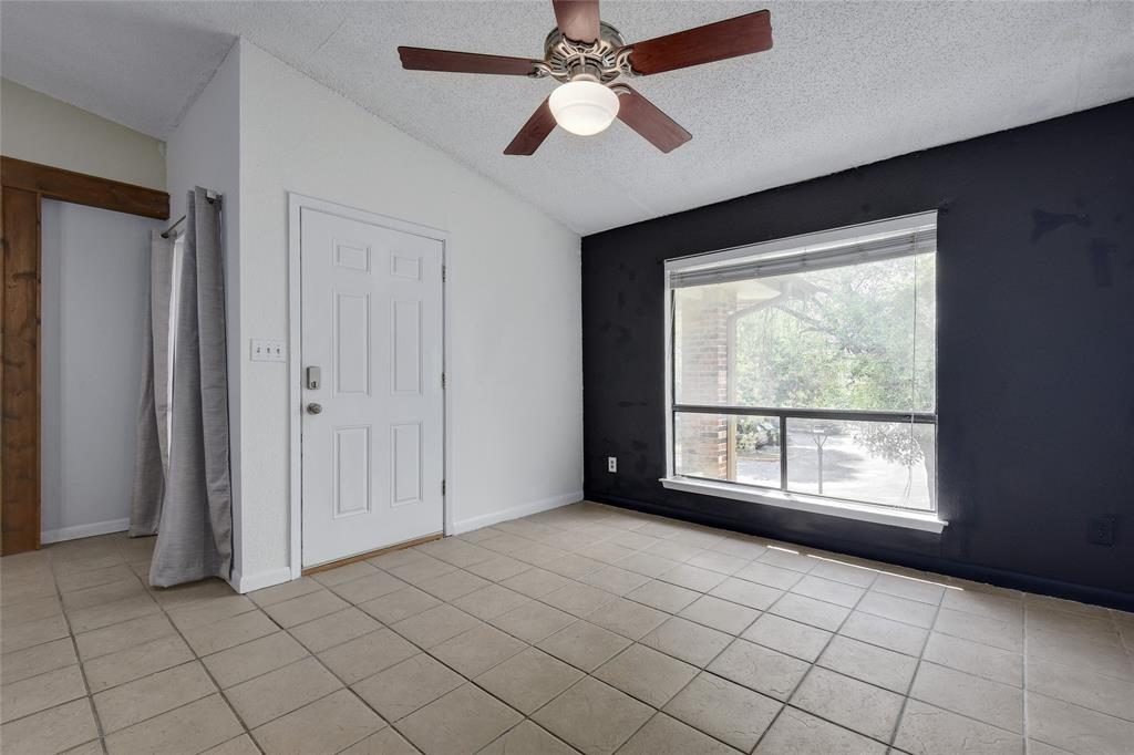 1705 Crossing Place Austin TX 78741