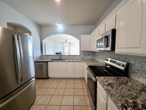 211 Almquist Street Hutto TX 78634