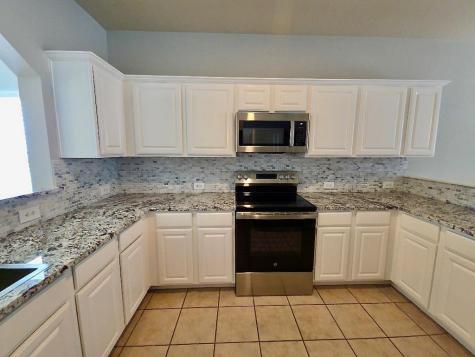 211 Almquist Street Hutto TX 78634