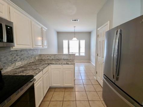 211 Almquist Street Hutto TX 78634