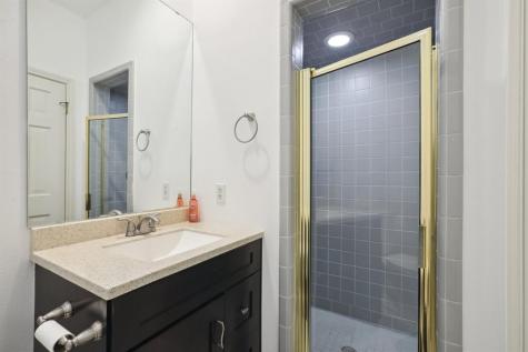 6904 Peppervine Cove Austin TX 78750