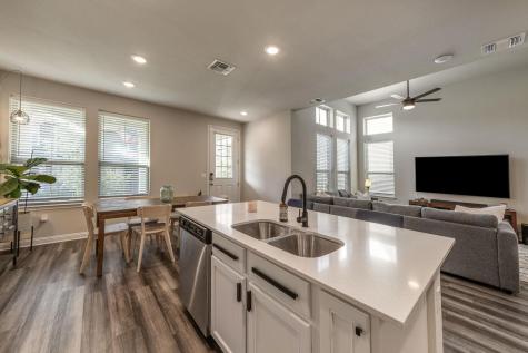 7812 Moody Bend Austin TX 78744