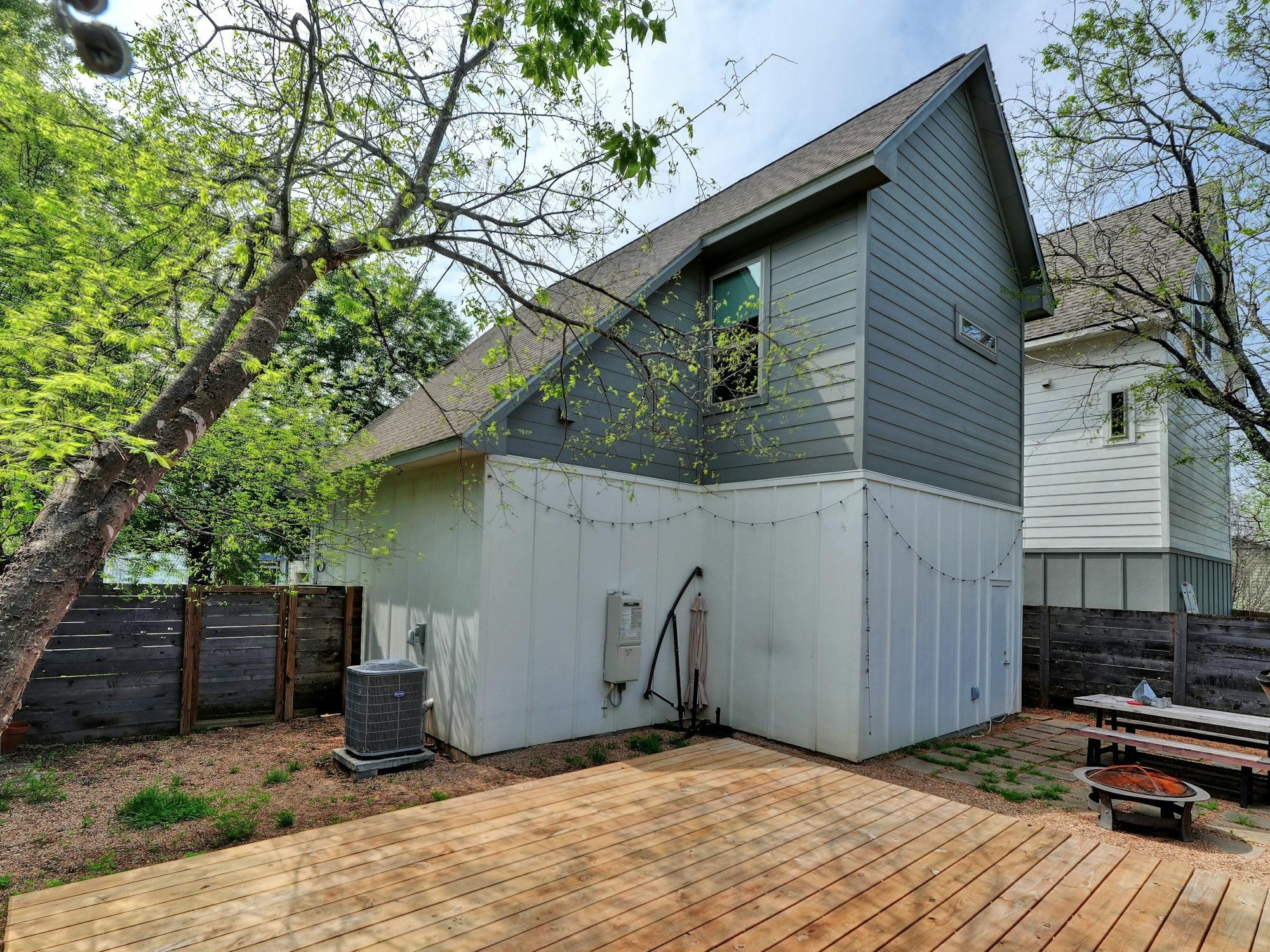 2924 E 14th Street Austin TX 78702
