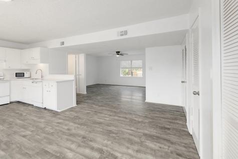 5211 Thunderbird Street Lago Vista TX 78645