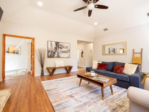 8906 Scotsman Drive Austin TX 78750