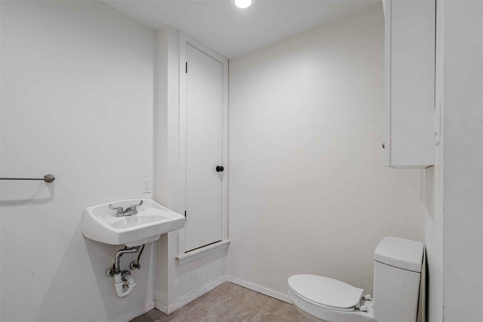 2106 Lamplight Village Circle Austin TX 78727