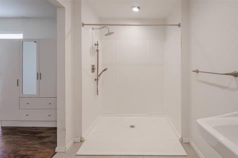 2106 Lamplight Village Circle Austin TX 78727
