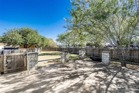 2106 Lamplight Village Circle Austin TX 78727