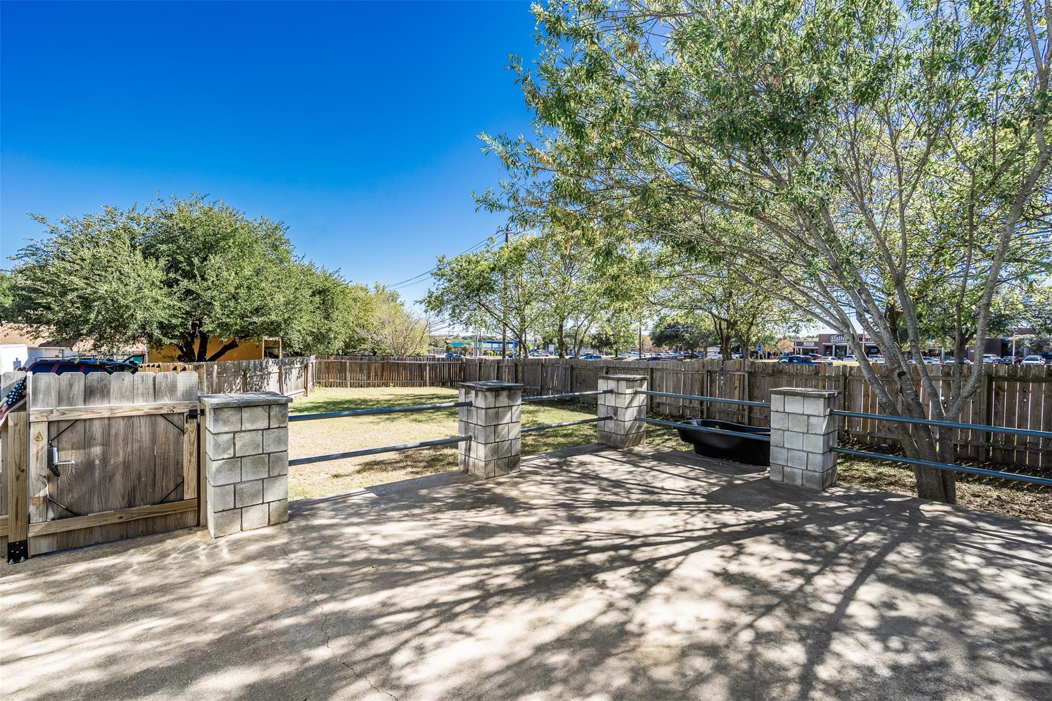 2106 Lamplight Village Circle Austin TX 78727
