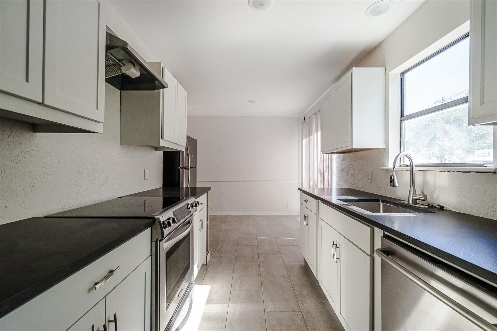 2106 Lamplight Village Circle Austin TX 78727