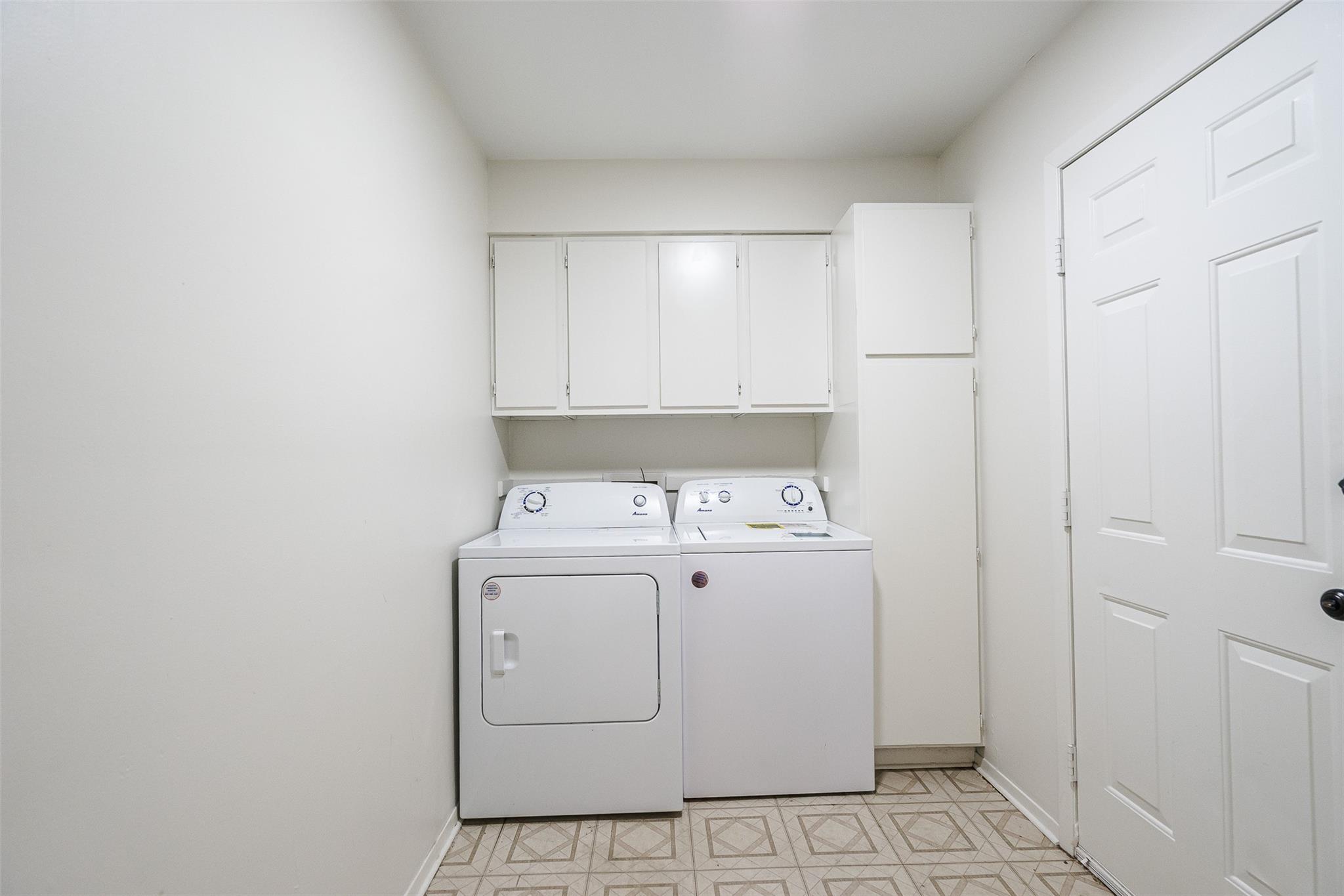 2106 Lamplight Village Circle Austin TX 78727